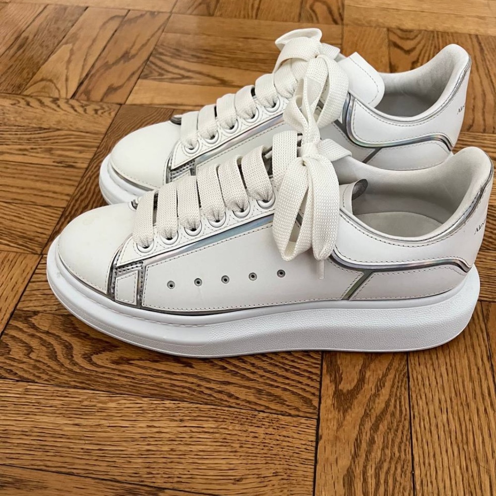 Alexander McQueen Sneakers size 8 (41 EU)